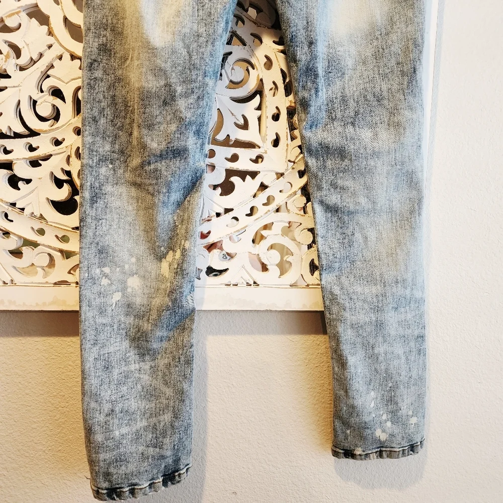 FWRD DENIM CO.  ANNIHLATOR DISTRESSED DENIM MENS JEANS SZ 32